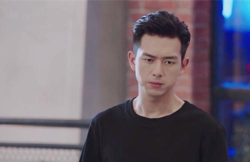 李现吃肖战杨紫瓜视频是真的吗,真相揭秘